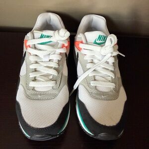 Nike Correlate Sneakers